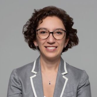 Portrait Photo Didem Unat
