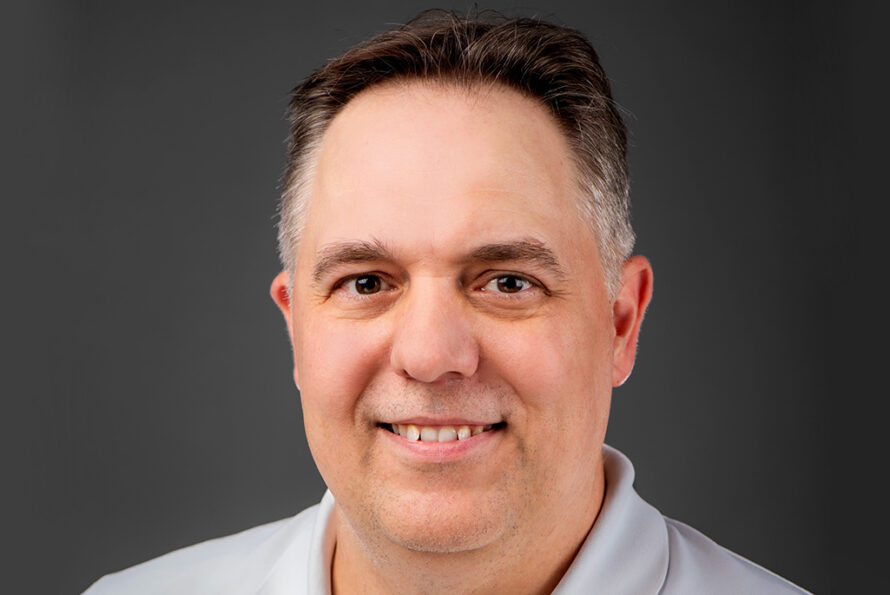 Headshot of Berkeley Lab senior scientist Samuel Williams.